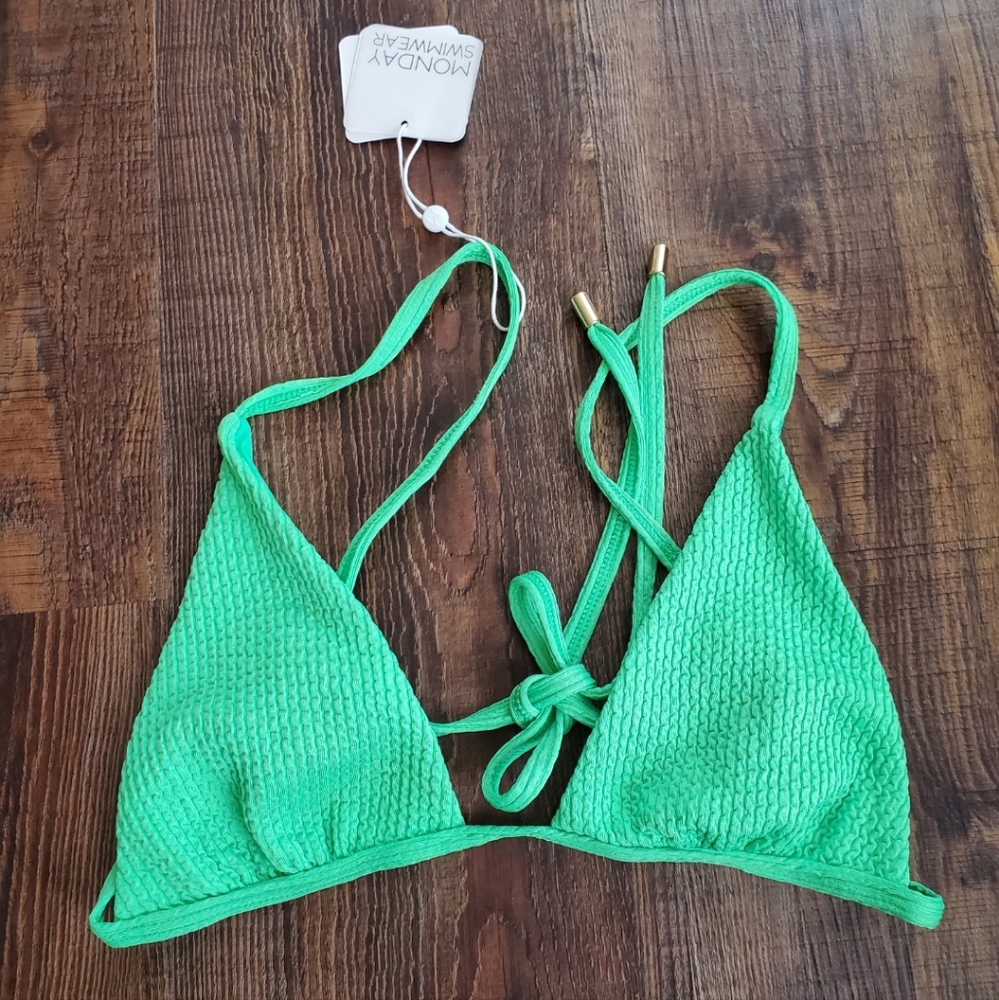 Monday bikini top